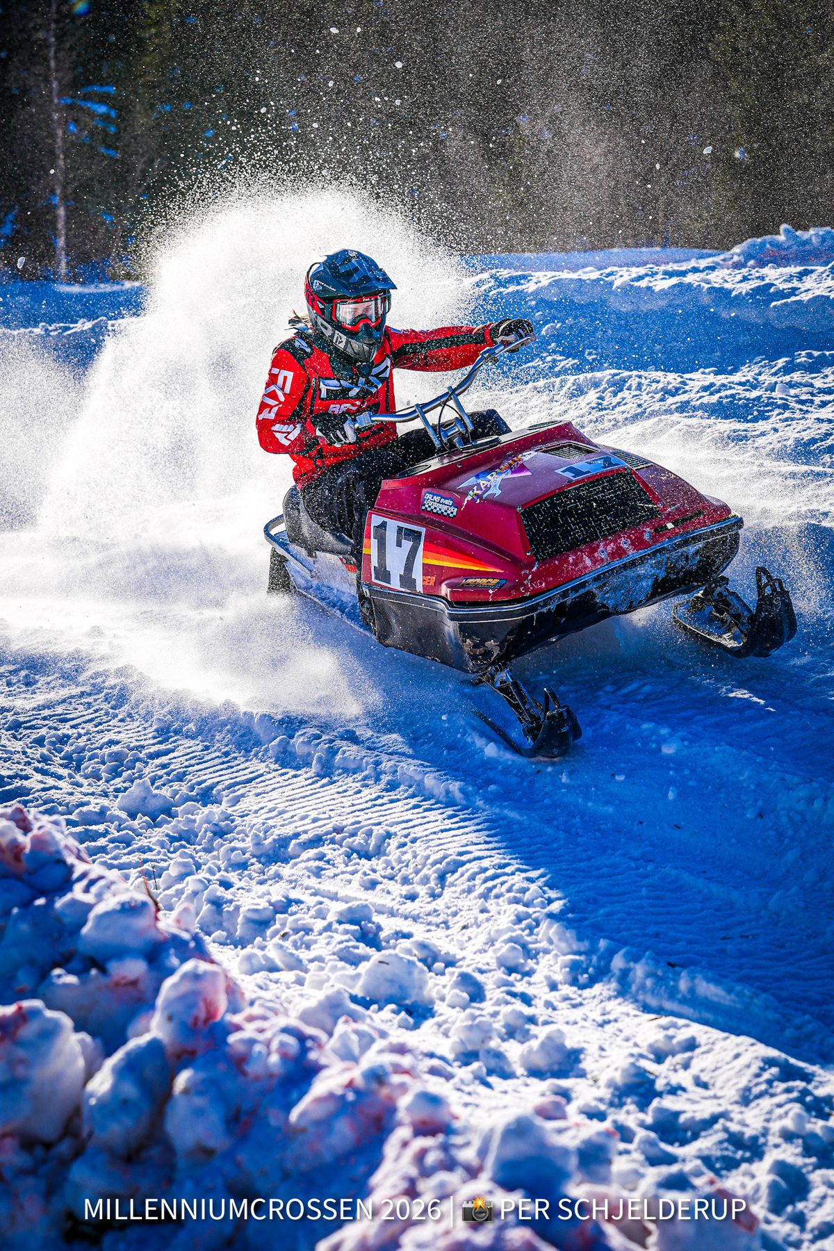 Snowmobile racer #17 at Millenniumcrossen